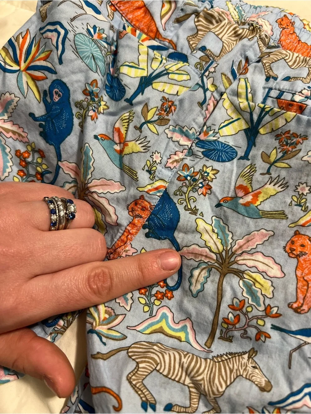 🐅 Mini Boden Blue Kids' Safari Print Cotton Shorts - Picture 7 of 7